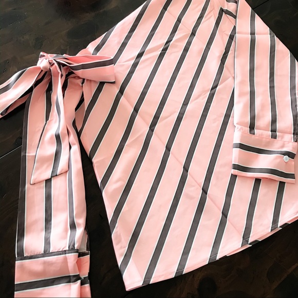 🆕/ON HOLIDAY/ Striped Off Shoulder Bow Blouse Top - Picture 4 of 4